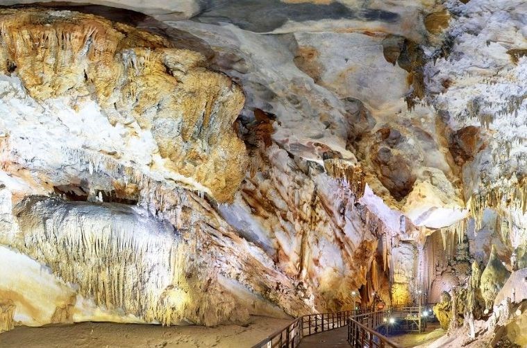 Động Thiên Đường - Suối Nước Moọc - Động Phong Nha - Sông Chày Hang Tối